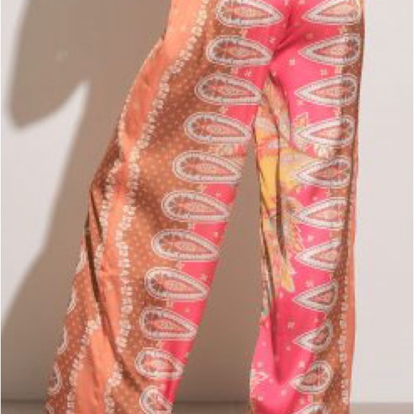 Elan pink Bali print top - Picture 9 of 10